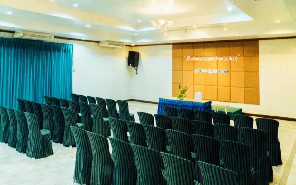 The Pine Resort Pathum Thani Exteriör bild