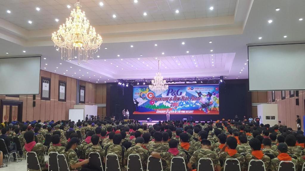 The Pine Resort Pathum Thani Exteriör bild