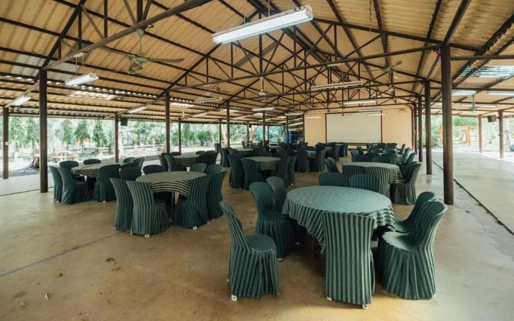 The Pine Resort Pathum Thani Exteriör bild