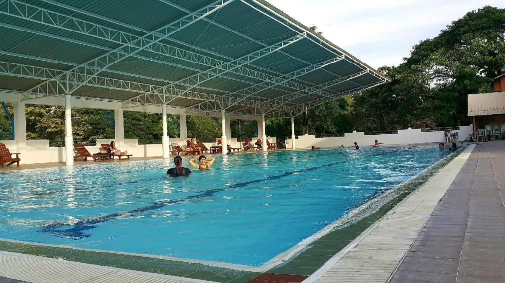 The Pine Resort Pathum Thani Exteriör bild