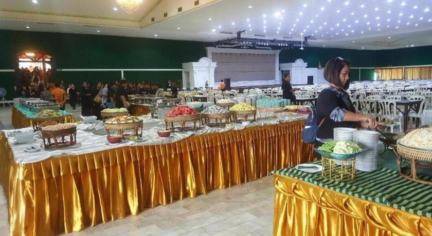 The Pine Resort Pathum Thani Exteriör bild