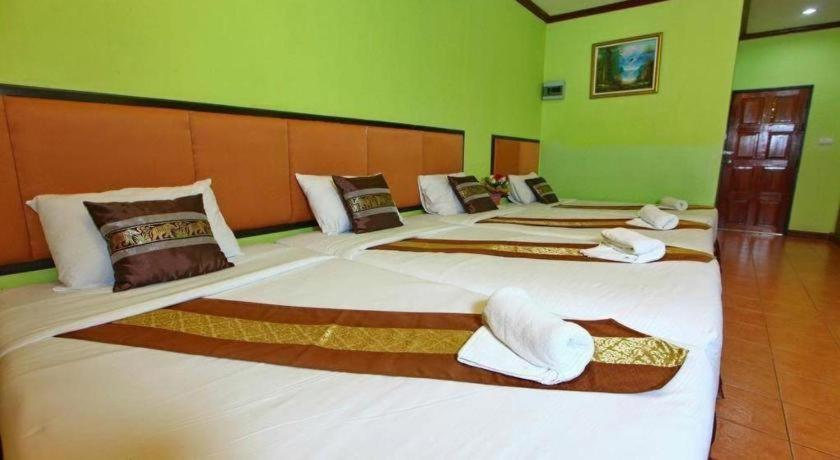 The Pine Resort Pathum Thani Exteriör bild