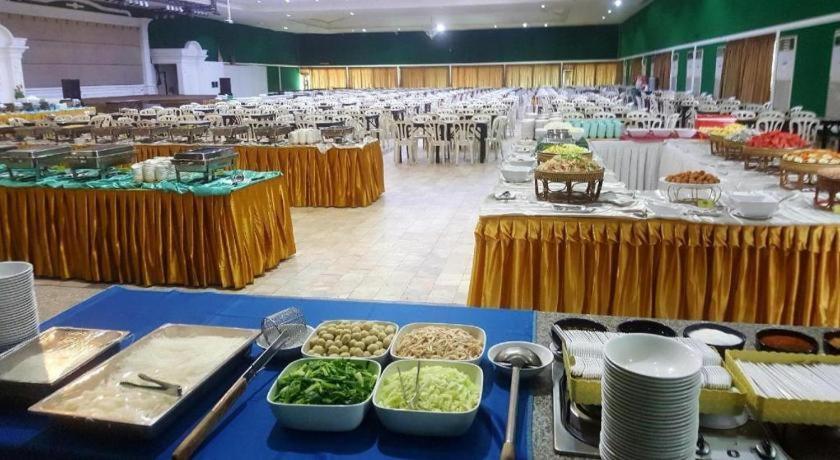 The Pine Resort Pathum Thani Exteriör bild