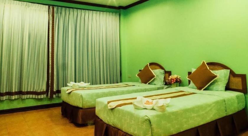 The Pine Resort Pathum Thani Exteriör bild