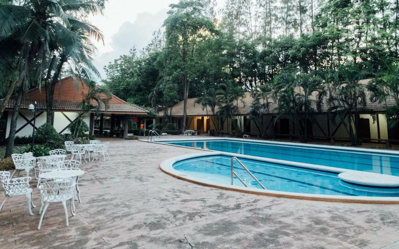 The Pine Resort Pathum Thani Exteriör bild